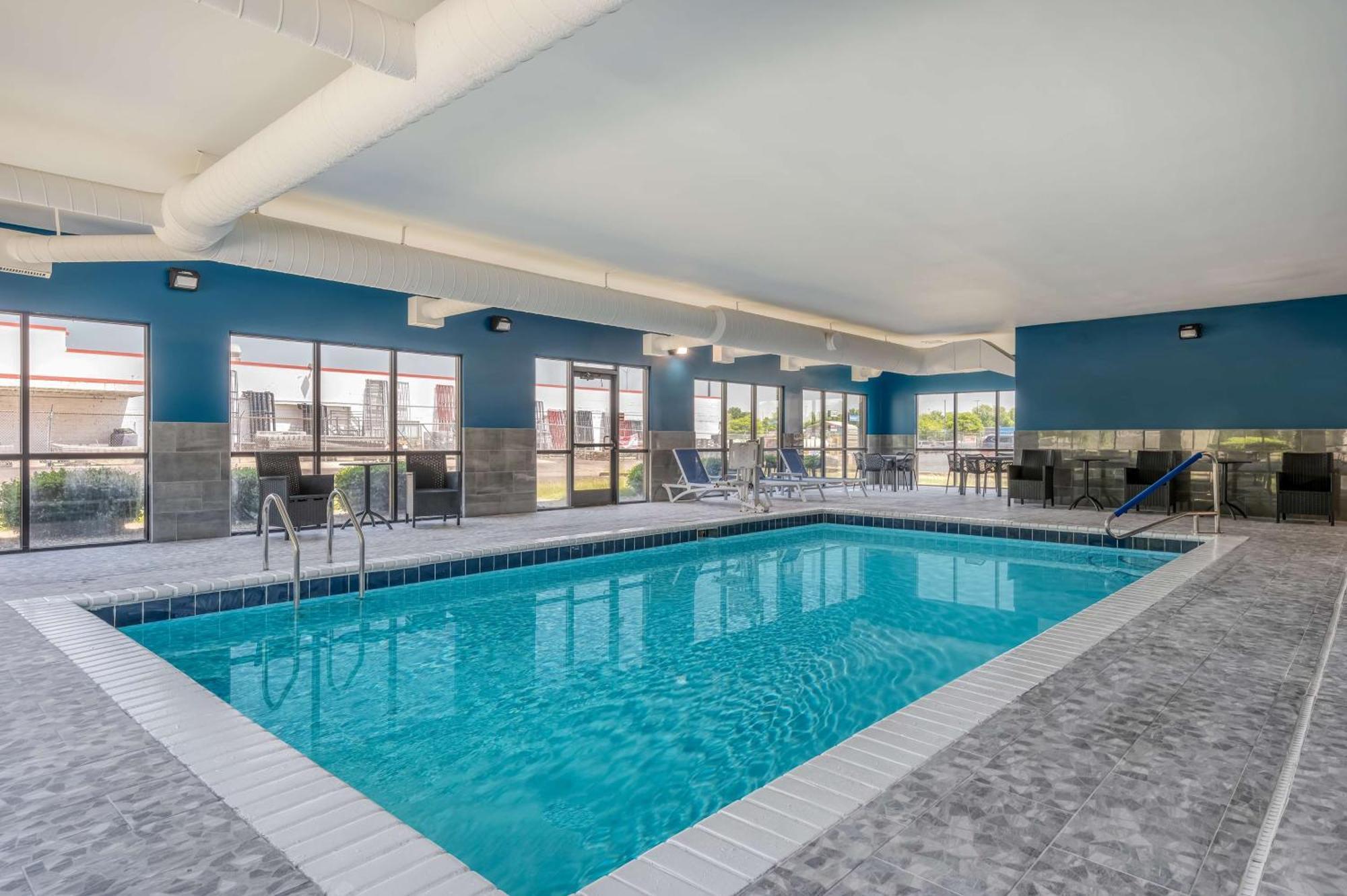 Hampton Inn New Philadelphia Dış mekan fotoğraf